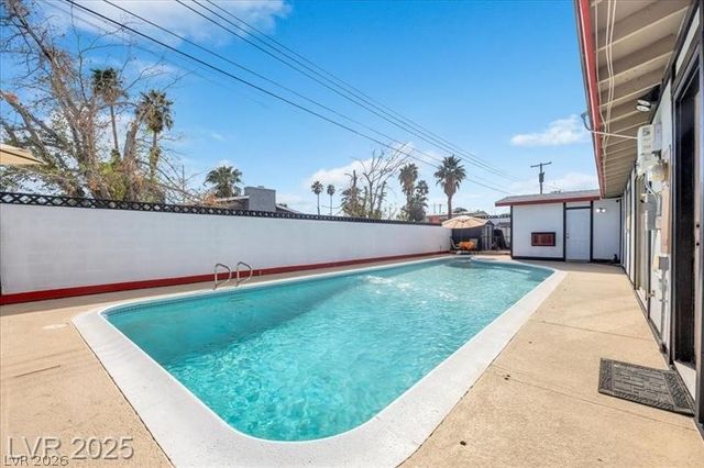 1589 Silver Mesa Way, Las Vegas, NV 89169