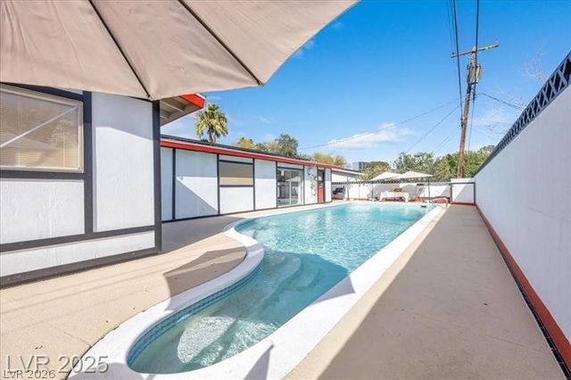 1589 Silver Mesa Way, Las Vegas, NV 89169