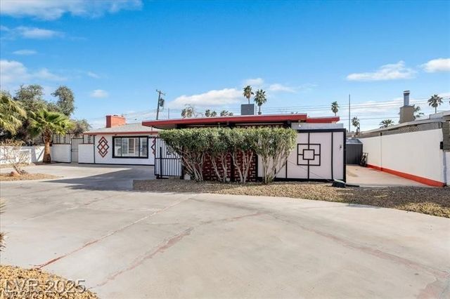 1589 Silver Mesa Way, Las Vegas, NV 89169