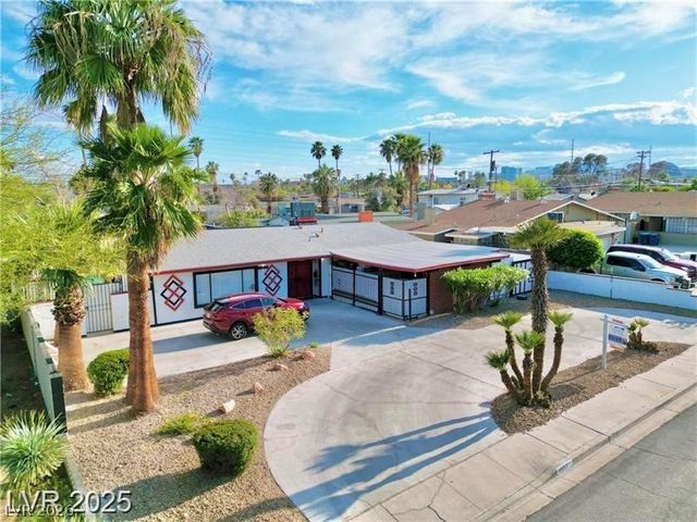 1589 Silver Mesa Way, Las Vegas, NV 89169