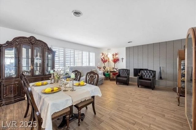 1589 Silver Mesa Way, Las Vegas, NV 89169