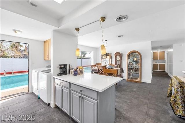 1589 Silver Mesa Way, Las Vegas, NV 89169