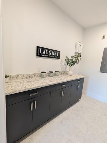 2110 MICHELE DRIVE, Sarasota, FL 34231