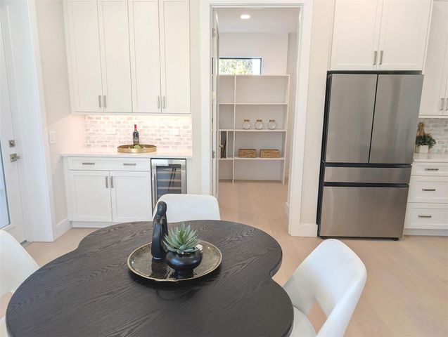2110 MICHELE DRIVE, Sarasota, FL 34231