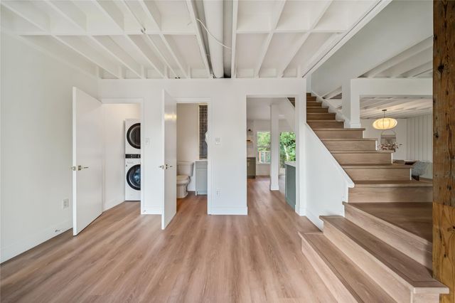 5202 Woodmoor DR, Austin, TX 78721