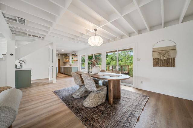 5202 Woodmoor DR, Austin, TX 78721