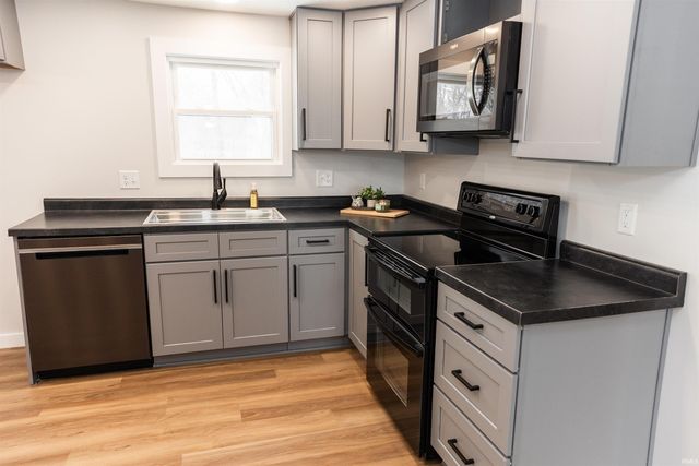 7418 Homestead Road, Fort Wayne, IN 46814