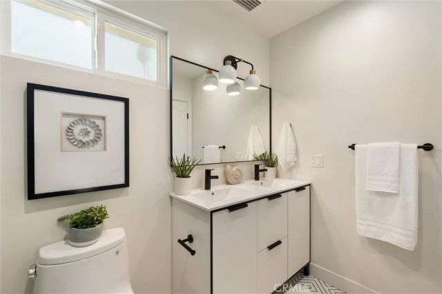 5030 Rolling Meadows Road, Rolling Hills Estates, CA 90274
