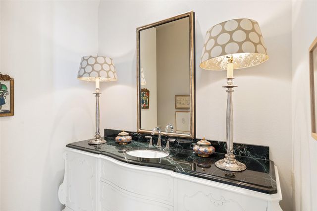 715 Cutlass, Lakeway, TX 78734