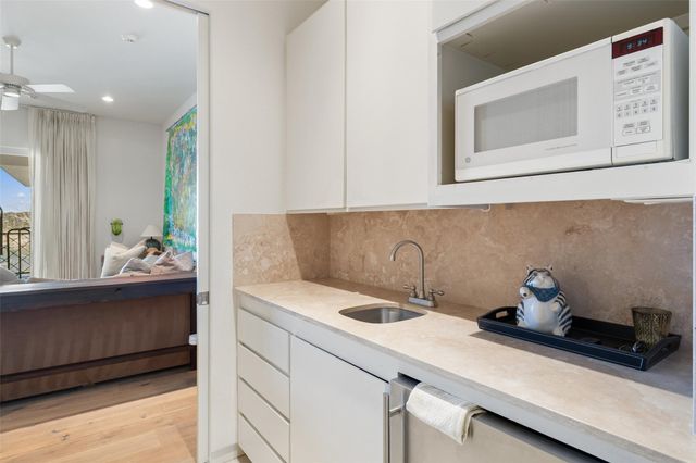 715 Cutlass, Lakeway, TX 78734