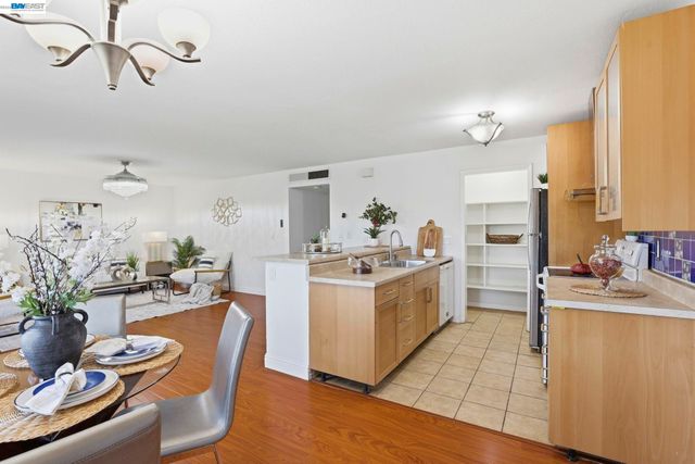 9085 Alcosta Blvd 321, San Ramon, CA 94583