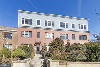 2012 D ST NE #4, Washington, DC 20002