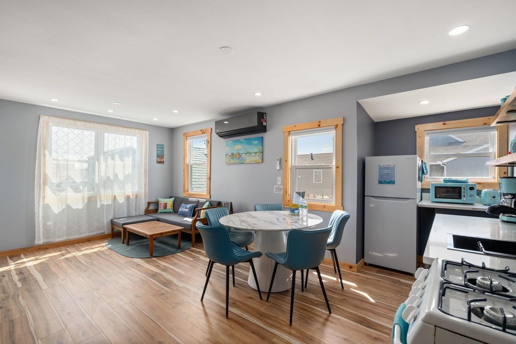 Image 13 of property listing at 16 Riverview Ter # 1, Hampton, NH 03842