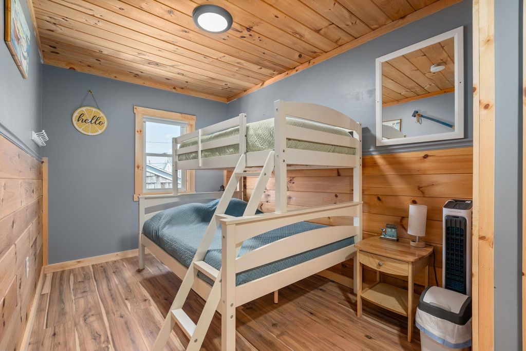 Image 18 of property listing at 16 Riverview Ter # 1, Hampton, NH 03842