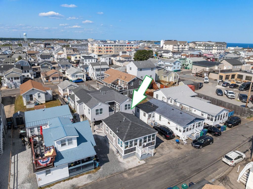 Image 3 of property listing at 16 Riverview Ter # 1, Hampton, NH 03842