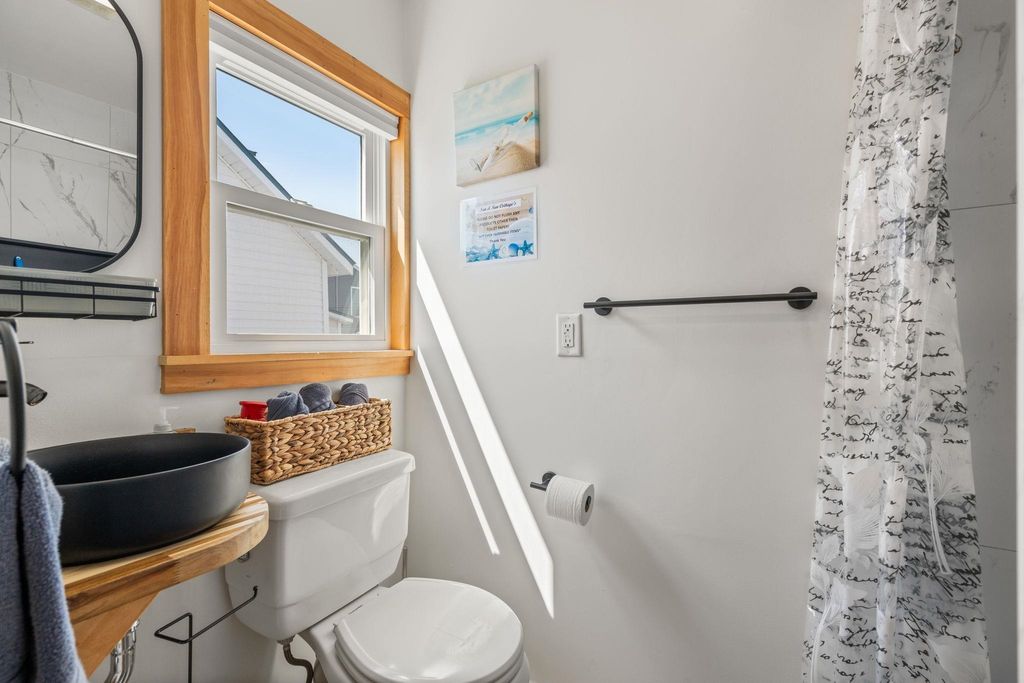 Image 28 of property listing at 16 Riverview Ter # 1, Hampton, NH 03842