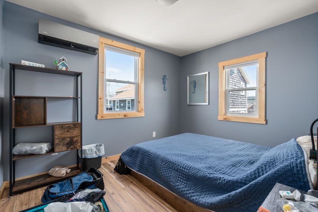Image 4 of property listing at 16 Riverview Ter # 1, Hampton, NH 03842