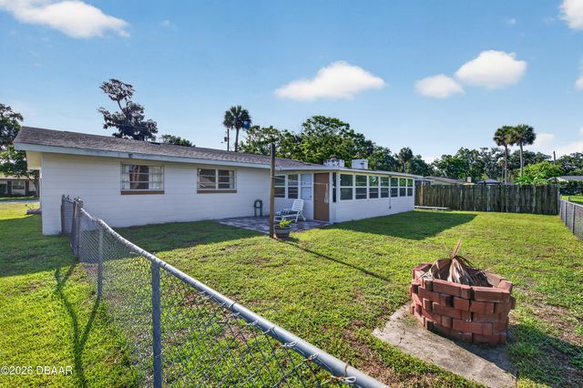 2002 Mike Street, South Daytona, FL 32119
