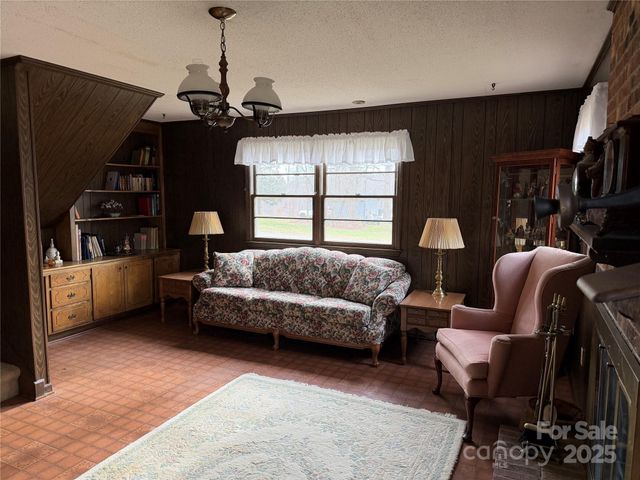 125 Mckinney Street, Rutherfordton, NC 28139