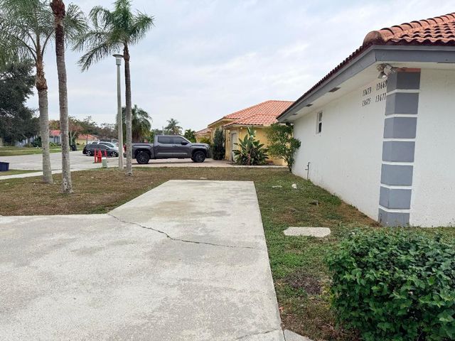 13675 Yarmouth Court, Wellington, FL 33414