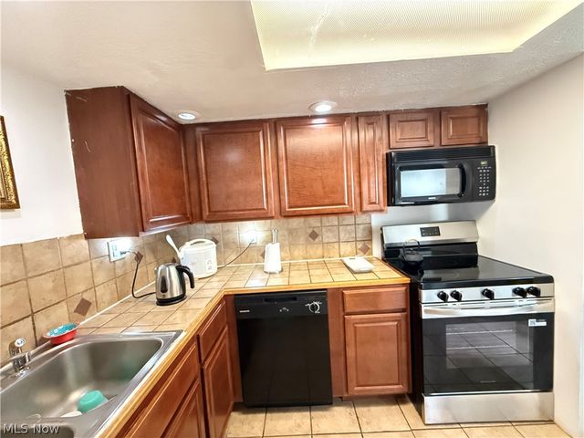 1316 Linden Avenue, Akron, OH 44310