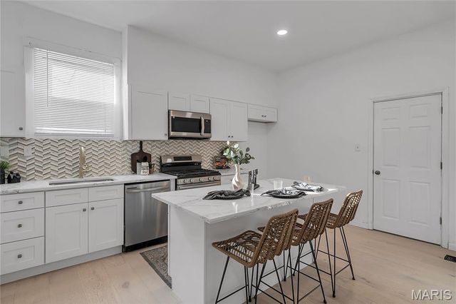 6300 Fyler Avenue, St Louis, MO 63139