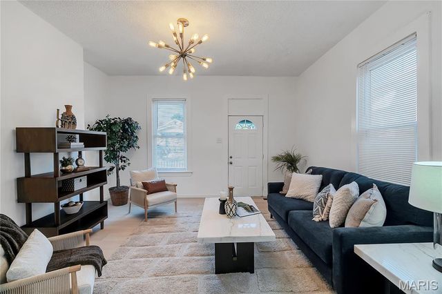 6300 Fyler Avenue, St Louis, MO 63139