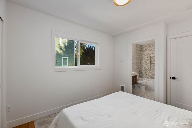 512 NW 44th Street, Seattle, WA 98107