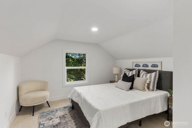 512 NW 44th Street, Seattle, WA 98107