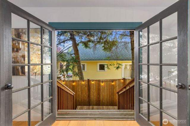 512 NW 44th Street, Seattle, WA 98107