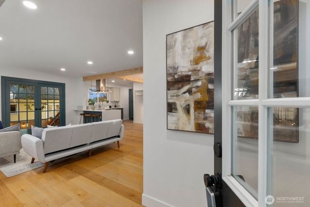 512 NW 44th Street, Seattle, WA 98107