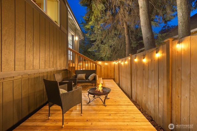 512 NW 44th Street, Seattle, WA 98107