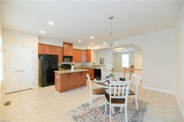 4004 Luminary DR, Williamsburg, VA 23188