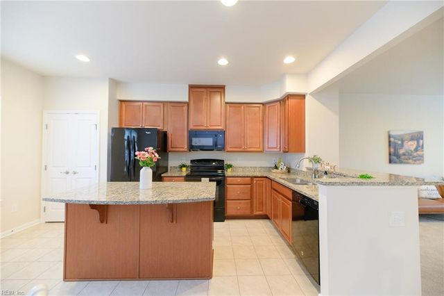 4004 Luminary DR, Williamsburg, VA 23188