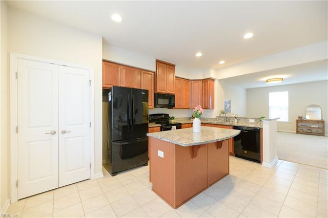 4004 Luminary DR, Williamsburg, VA 23188