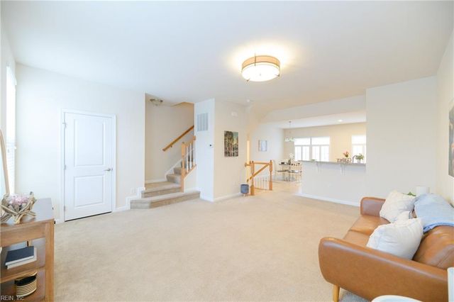 4004 Luminary DR, Williamsburg, VA 23188