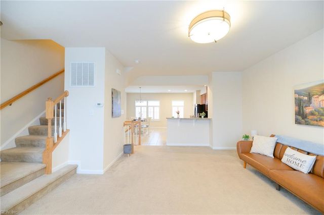 4004 Luminary DR, Williamsburg, VA 23188