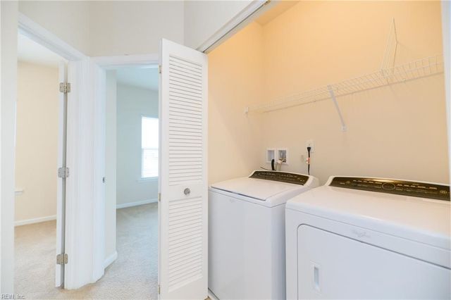 4004 Luminary DR, Williamsburg, VA 23188