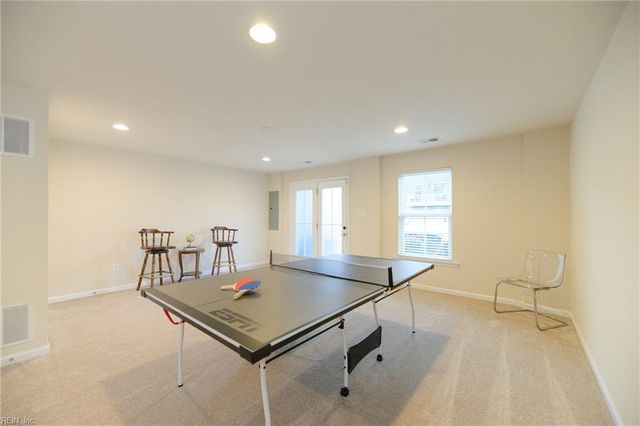 4004 Luminary DR, Williamsburg, VA 23188