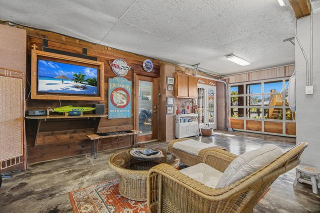 3137 County Road 415b, Brazoria, TX 77422