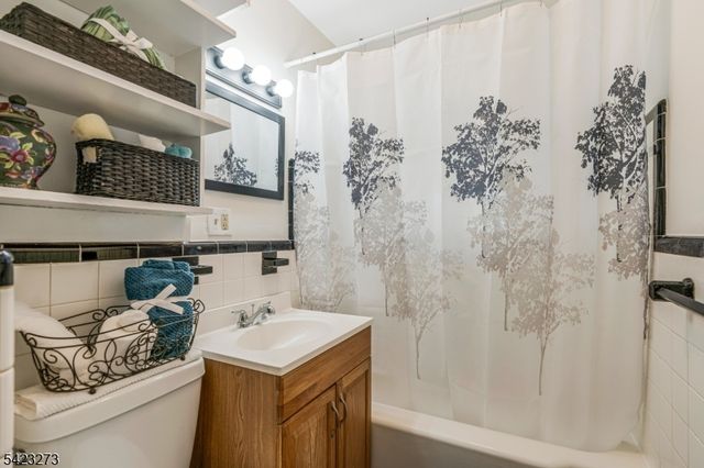 553 Marion St, Bound Brook Boro, NJ 08805