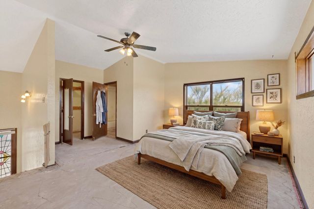 257 Sunnyslope Street SW, Albuquerque, NM 87105