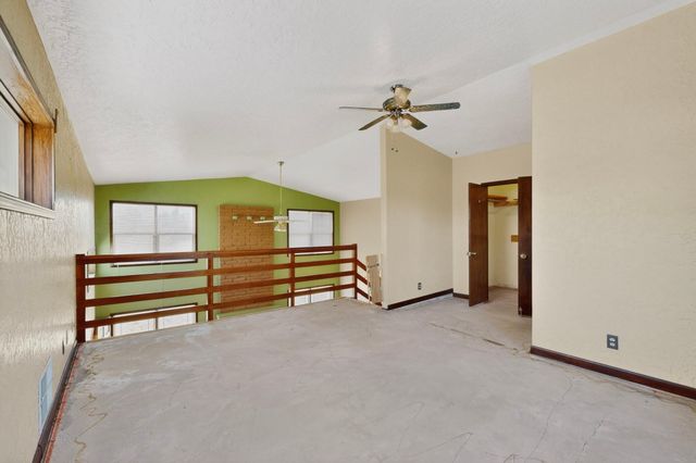 257 Sunnyslope Street SW, Albuquerque, NM 87105