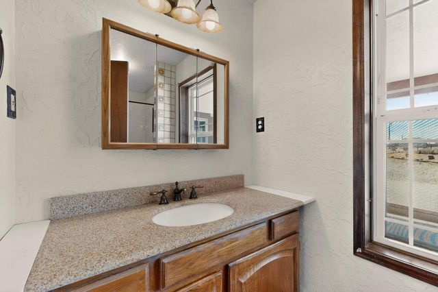257 Sunnyslope Street SW, Albuquerque, NM 87105