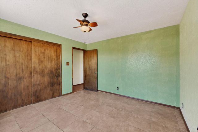 257 Sunnyslope Street SW, Albuquerque, NM 87105