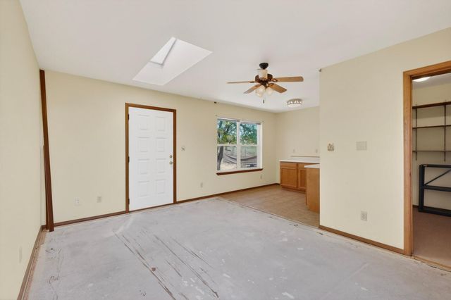 257 Sunnyslope Street SW, Albuquerque, NM 87105
