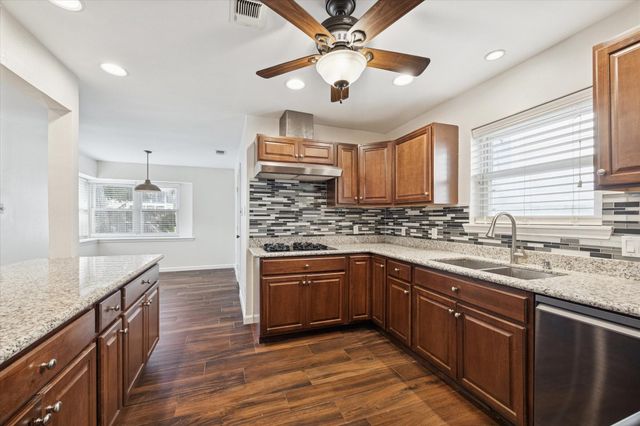 727 Langwood Drive, Houston, TX 77079