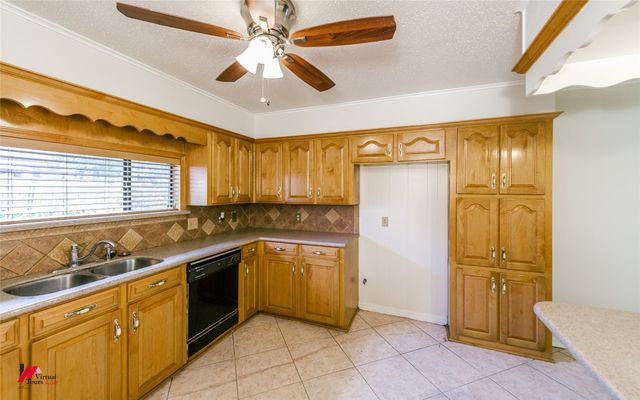 6222 S Windermere Drive, Shreveport, LA 71129