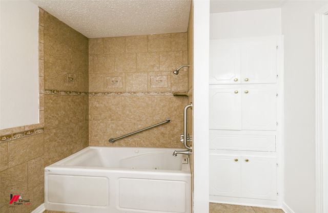 6222 S Windermere Drive, Shreveport, LA 71129