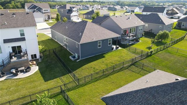 27310 Cedar Grove Drive, Lee's Summit, MO 64086
